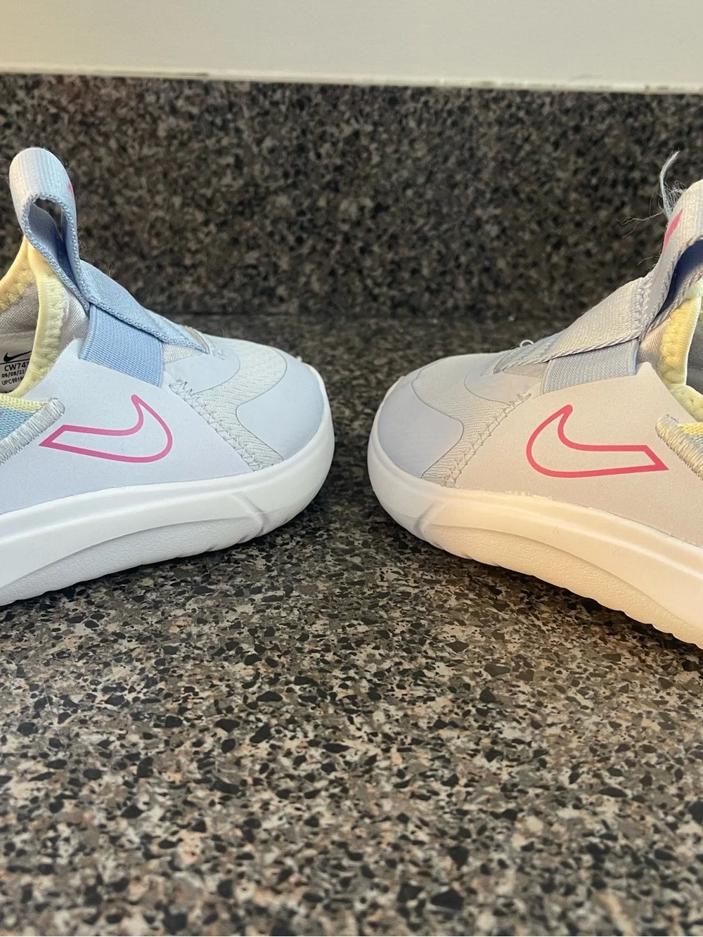 KIDS Nike Flex Running Shoes - Size 5C